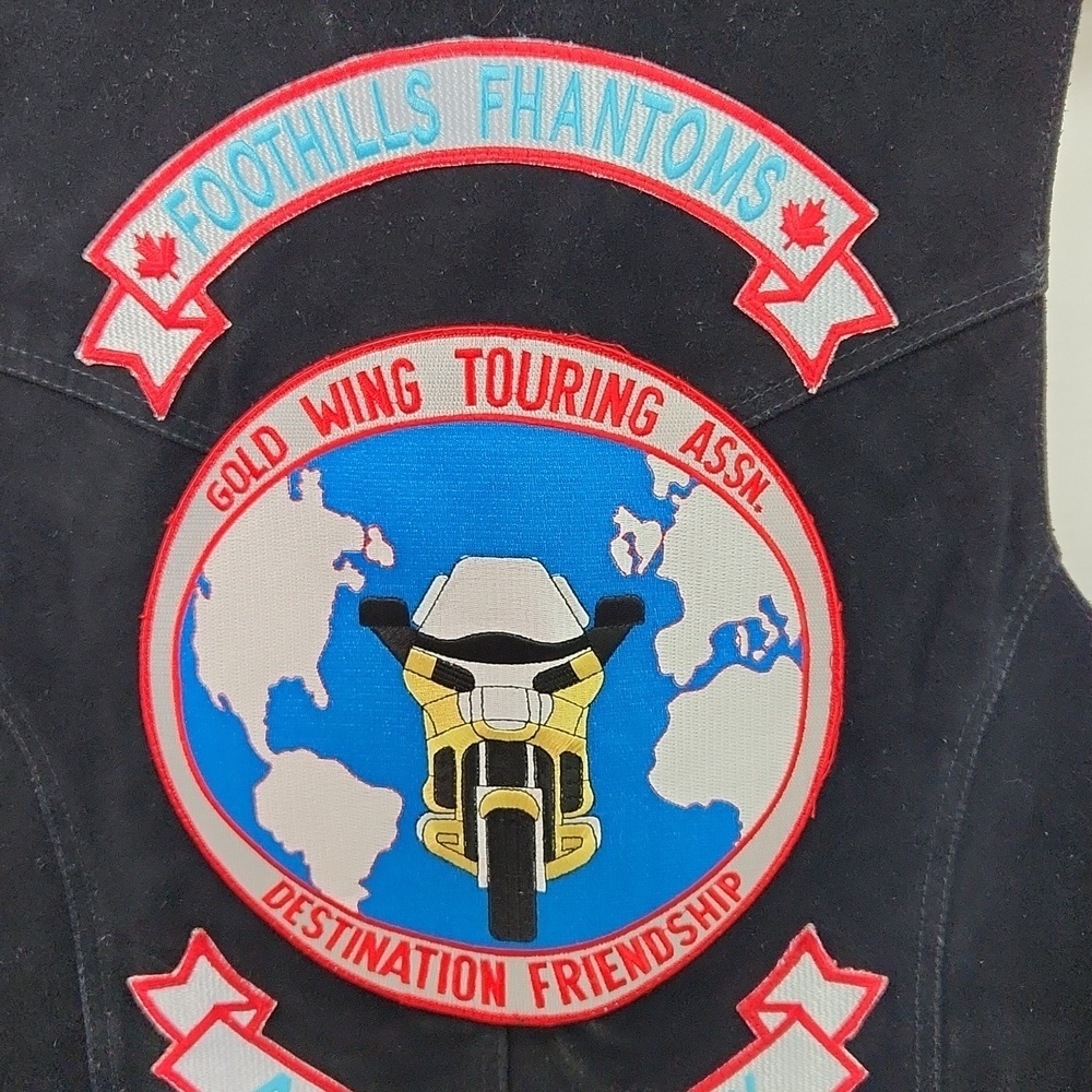 VTG Gold Wing Touring Association Alberta Large Logo Black Suede Vest (Size 44) - Picture 5 of 13